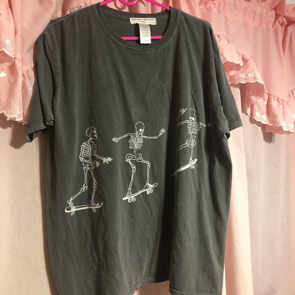 Urban Outfitters skeleton tee